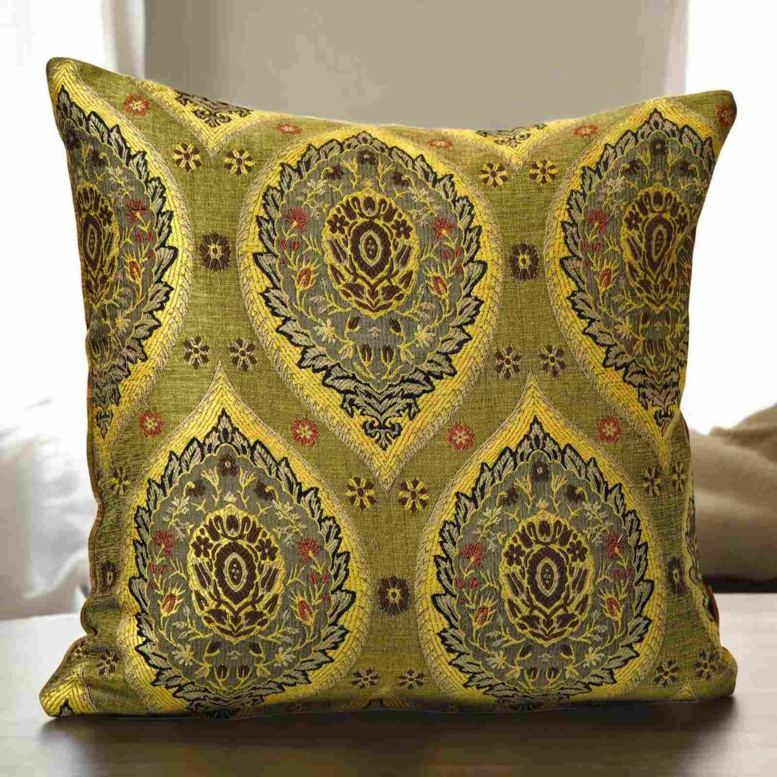 Pillow & Cushion